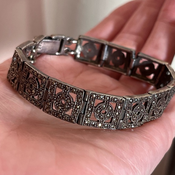 Antique 1920's Art Deco Sterling Silver Marcasite Flapper Bracelet - Picture 4 of 17